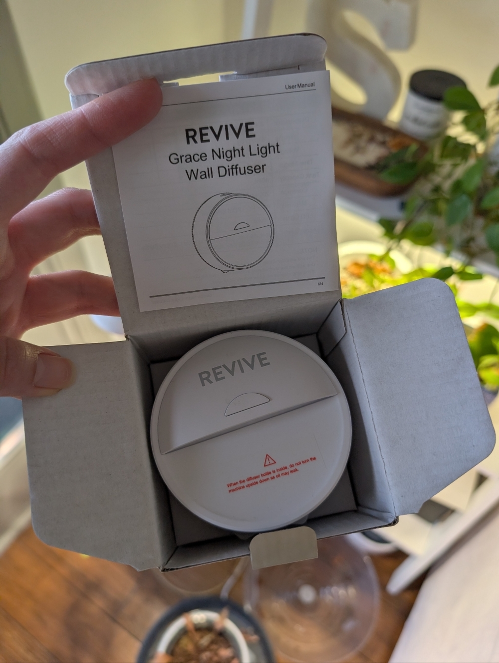 Revive Grace Wall Diffuser - Picture 3 of 4
